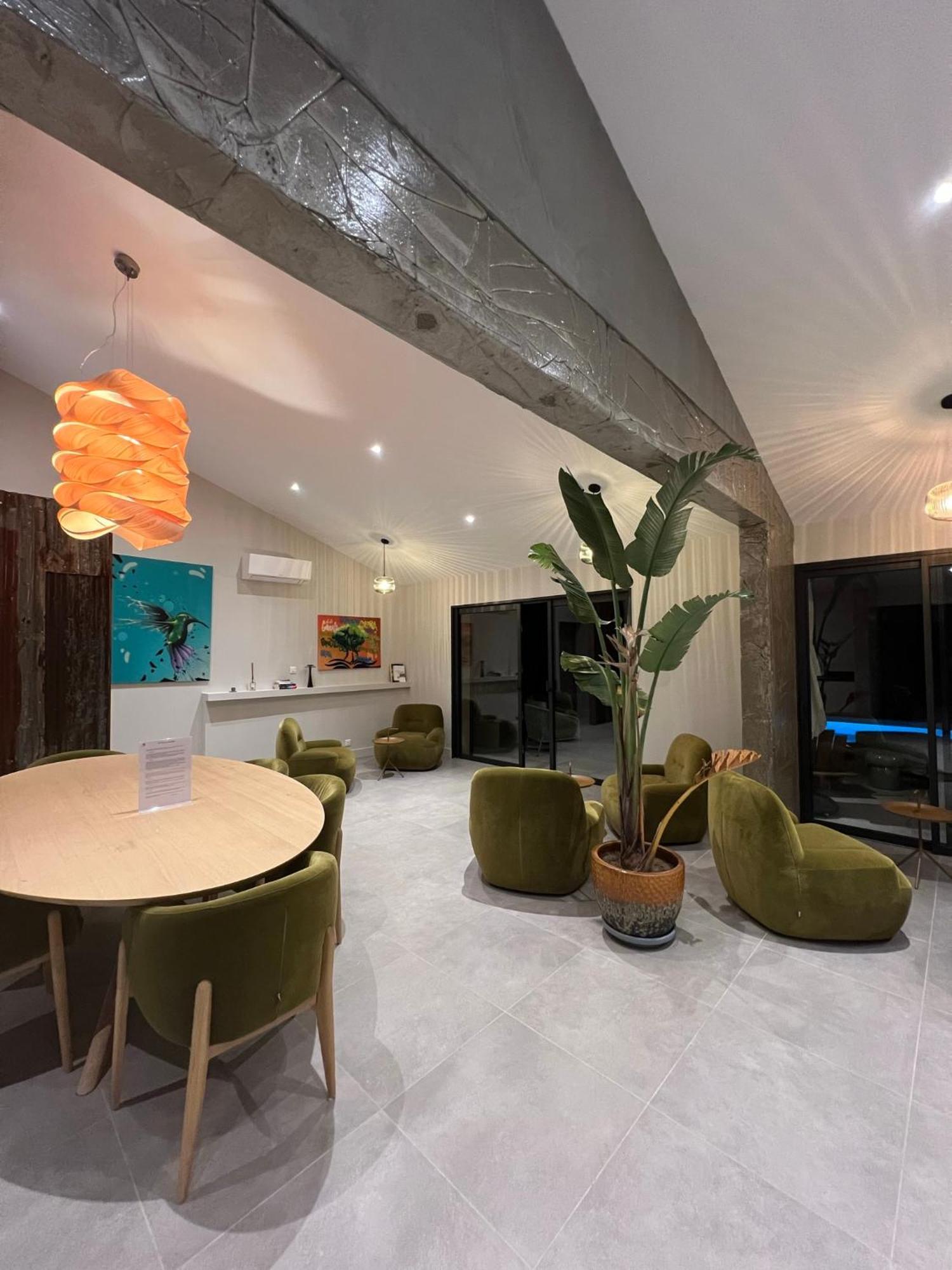 Le Petit Hotel De Pianottoli-Caldarello Екстер'єр фото
